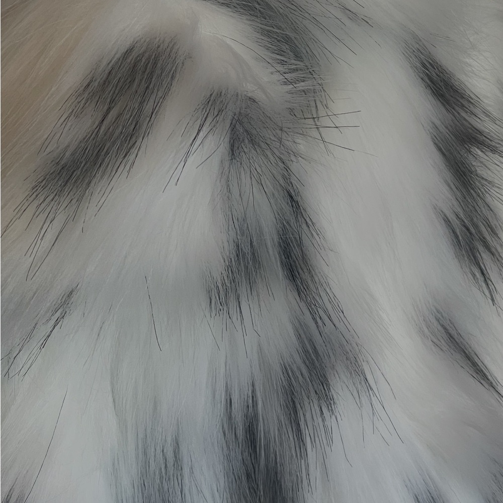FASHION FAUX FUR SPOTTED COAT - Picture 5 of 9
